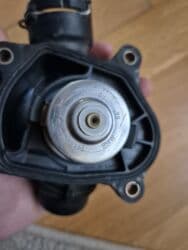 Диффузоры: BMW üçün termostat korpusu – 88°C Məhsul: Termostat Housing 88°C — 7