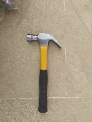 mismar qiymetleri: Çəkic yeni keyfiyyətli mismar çixardan — 1