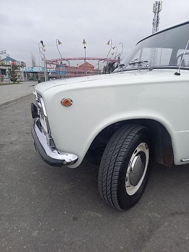 şevralit avtomobil: VAZ (LADA) 2101: 1.2 l | 1985 il 61000 km Sedan — 3