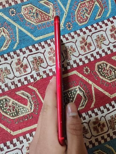 Audio: IPhone 8 Plus, Qırmızı, Barmaq izi — 8