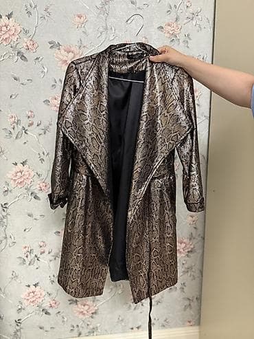 online geyim: Zebra/printer naxışlı, metalik parlaqlığa malik uzun trenç/stil — 1