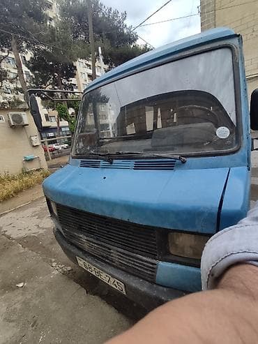 mercedes 208 d: Mercedes-Benz : 2.3 l | 1991 il Mikroavtobus — 1
