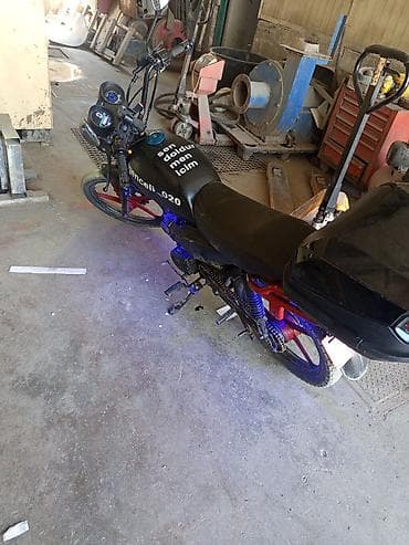 ford 8 1: Satılır: Şəhər içi istifadəyə uyğun kiçik motosiklet/skuter tipli — 2