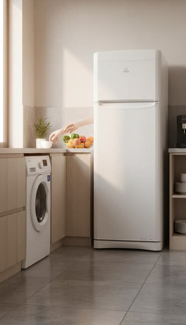 kofemolka satilir: İşlənmiş 2 qapılı Indesit Soyuducu Satılır, rəng - Ağ — 2