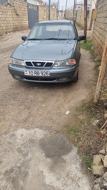 Daewoo Nexia: 1.5 l | 2005 il Sedan