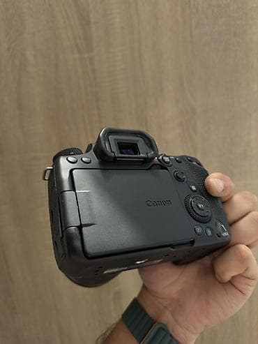 afm: Canon EOS 90D DSLR fotoaparat + Canon EF‑S 18‑55mm IS STM obyektiv - — 6