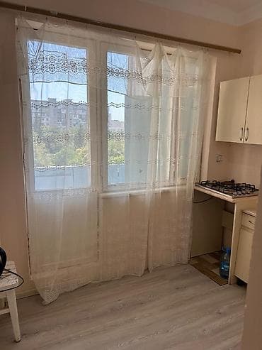 Köhnə Günəşlidə 1 otaqlı, əşyasız mənzil kirayə verilir Lahiyə: - — 5