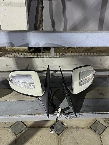 Məhsul: Avtomobil üçün yan güzgülər komplekti (sol və sağ)
