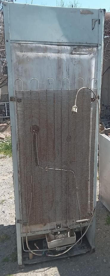 Təcili satılır. Vitrin tipli içki soyuducusu işlək vəziyyətdə