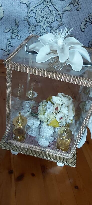 xonca şəkilləri: Nabat xoncasi. Şəffaf materialdan hazırlanmış, zərif qızılı rəngli — 3