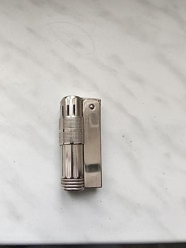 Metal korpuslu klassik benzinli alışqan. Xüsusiyyətlər: - Retro lalafo.az -da Metal korpuslu klassik benzinli alışqan. Xüsusiyyətlər: - Retro