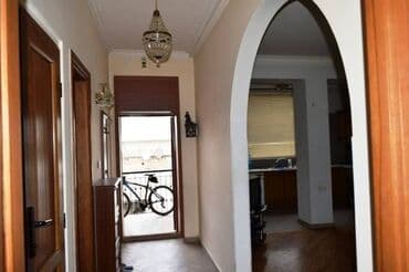 9 ci mikrorayon satilan evler: Bakı, 3 otaqlı, Köhnə tikili, m. 28 may, 90 kv. m — 7