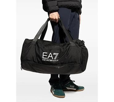 EA7 Emporio Armani idman/seyahət çantası - Rəng: qara, ön hissədə