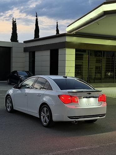 cruze difuzer: Chevrolet Cruze: 1.4 l | 2015 il 270000 km Sedan — 5