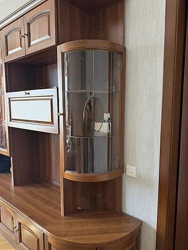 Klassik üslubda iri qonaq otağı “stena” mebeli. Xüsusiyyətlər: -