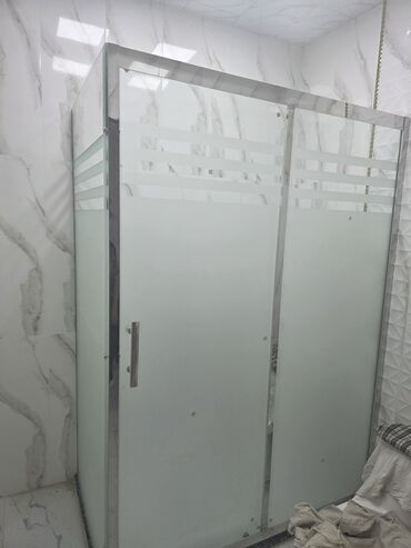 душевая кабинка: Новый Кабинка с закрытым верхом, Угловая — 2