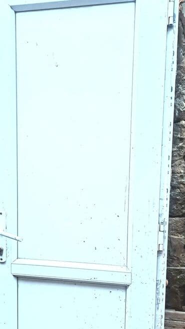 Фурнитура и комплектующие: Ağ rəngli metal qapı - Material: möhkəm metal konstruksiya - Rəng: ağ — 1