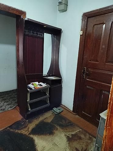 Abbas Səhhət xəstəxanası ilə üzbəüz mənzil evi kirayə verilir. 5/5