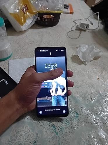 telefon iphone 12: Məhsul: ətrafli yaz deyim 3 telefon birlikde satılır Xüsusiyyətlər və — 8
