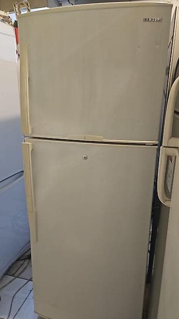 su soyudan: 2 qapılı Samsung Soyuducu Satılır, rəng - Ağ — 1