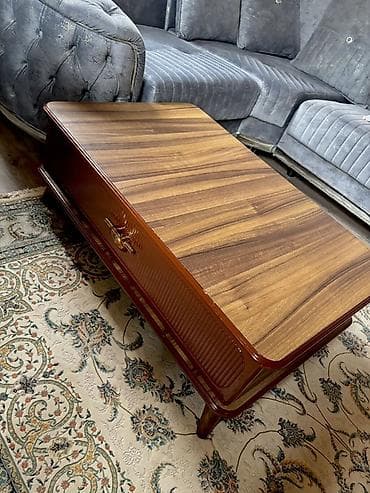 qədim mebel: İşlənmiş, Güzgüsüz — 5