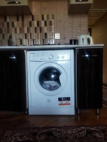 masin aparatura: Paltaryuyan maşın Indesit, 5 kq, İşlənmiş, Avtomat, Qurutma var — 1