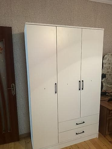 Мебель: Ağ rəngli 3 qapılı paltar şkafı - Minimalist dizayn, düz xətlər və — 3
