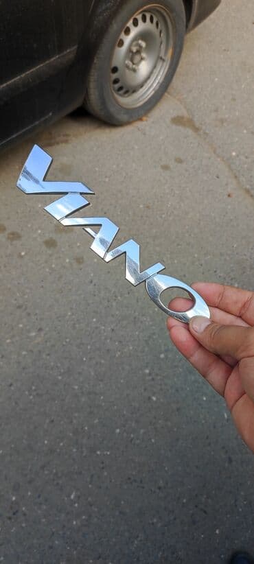 işlenmiş tekerler: Viano embelemi — 2