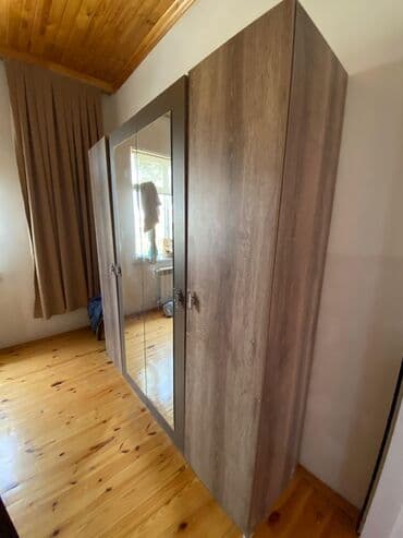 işlənmiş qarderob: İşlənmiş, Açılan, 4 qapılı Düz dolab, Qarderob, paltar dolabı — 2