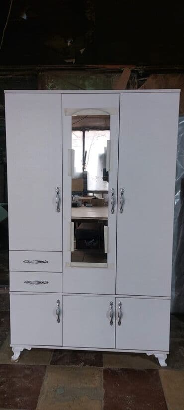 laminat qiyməti: Yeni, Açılan, 3 qapılı Düz dolab, Dolab-asılqan, Azərbaycan — 22