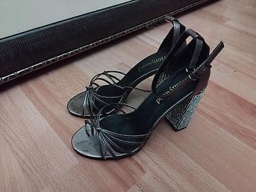 Qadın yüksək dabanlı sandal - Brend: Hollywood (iç tabanda yazı) -