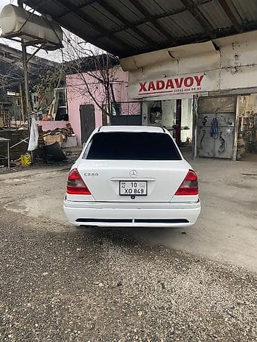 opel korsa d: Mercedes-Benz 280: 2.8 l | 1994 il Sedan — 6