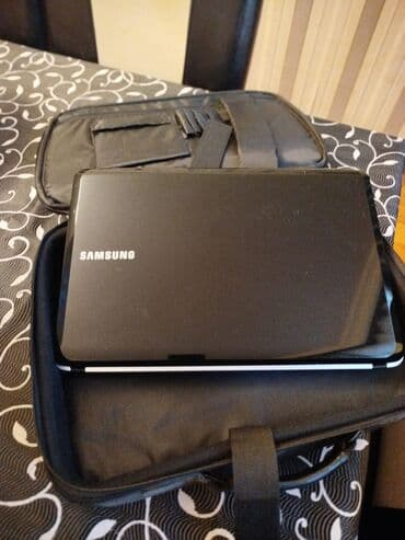 Samsung RV508 noutbuk Çox az istifadə olunub Istəyən format edə bilər