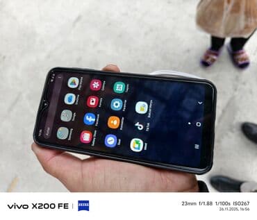 50 manat telefon: Samsung Galaxy A10, 32 GB, rəng - Göy, İki sim kartlı — 1