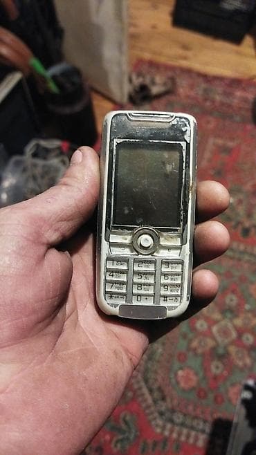 telofonlar: Kolleksiya üçün klassik mobil telefonlar dəsti - Sony Ericsson — 2