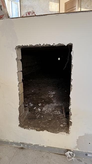 zabratda ev: Satılır: hasarlı həyəti olan fərdi yaşayış evi - Tikili: 2 mərtəbəli — 6