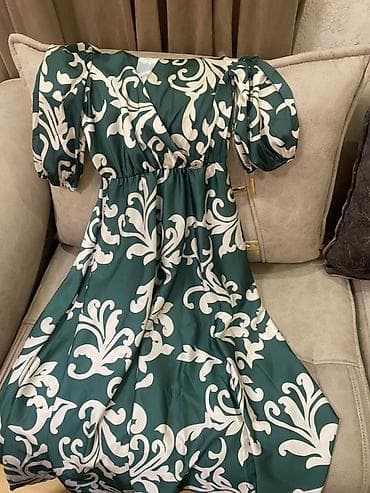 qısa donlar: Yaz motivli zərif don - Rəng və naxış: Tünd yaşıl fon üzərində böyük — 1