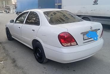 guzgu manitor: Nissan Sunny (N16) sedan – ağ rəng Xüsusiyyətlər: - Kuzov: 4 qapılı — 2