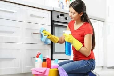 evdar qadınlar üçün is elanları: Xadimə tələb olunur, 46 yaşdan yuxarı, 1 ildən az təcrübə, Dəyişən qrafik, Aylıq ödəniş — 1