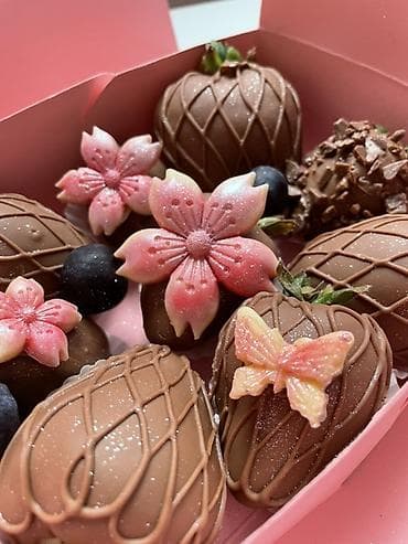 Südlü şokolad örtüklü giləmeyvə qutusu - Tərkib: bütöv təzə — 2