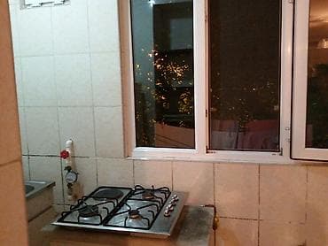 kiraye ev quba: Nərimanov metrosuna yaxın ərazidə yataqxanada 5 mərhəmətli — 2