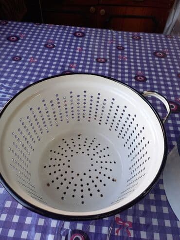 qab qaşiq: Qədimi sovet istehsalı .Yeni .2 li aşsünli şəkildə oldugu kimi.Aşsüzə — 3