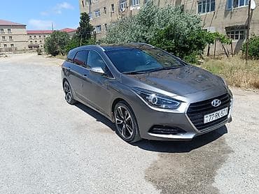 Hyundai i40: 2 l | 2015 il Universal