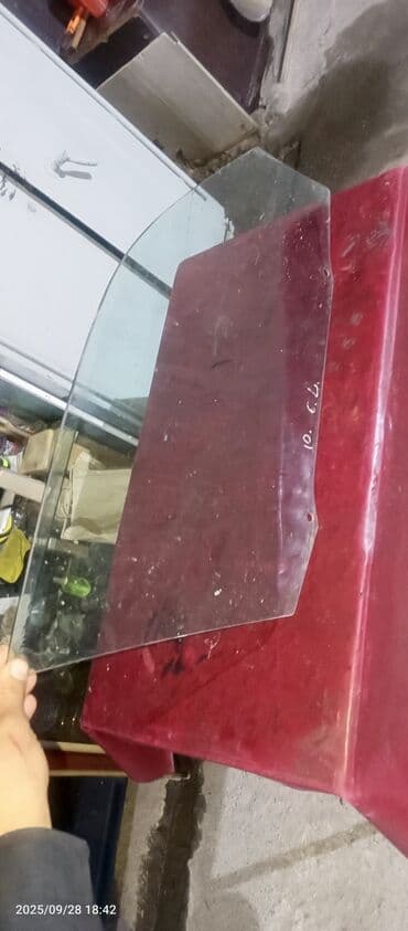 бампер на гольф 2: Məhsul: Avtomobil qapı şüşəsi (yan şüşə)

Təsvir:
E46 sol on susesi — 2