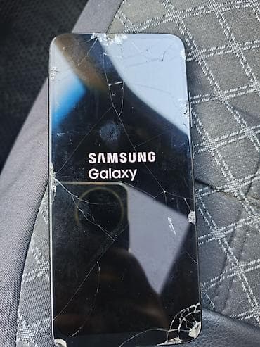 iphone 11 pro kredit: Samsung Galaxy A03, rəng - Qara, Qırıq — 2