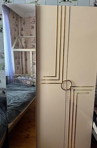 3 qapılı, Güzgülü, Bej, Digər material, Açılan, Düz dolab