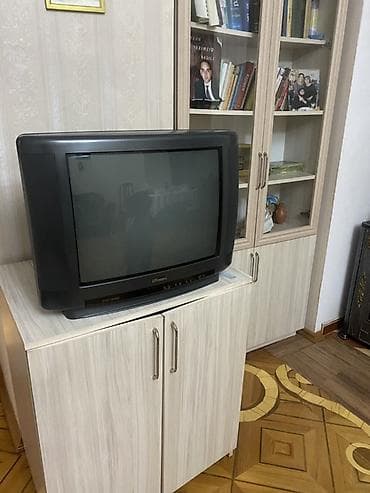 Klassik kineskop televizorlardi islek veziyyetdedi Detal kimi lazim