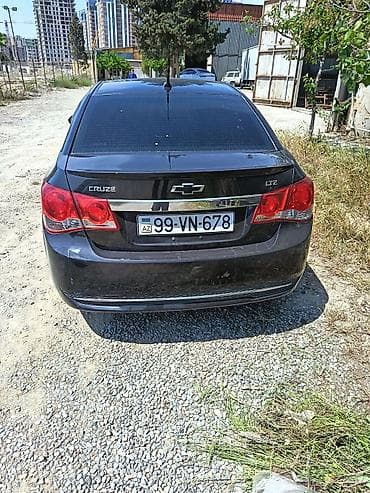 Chevrolet Cruze: 1.4 l | 2014 il 348200 km Sedan — 2