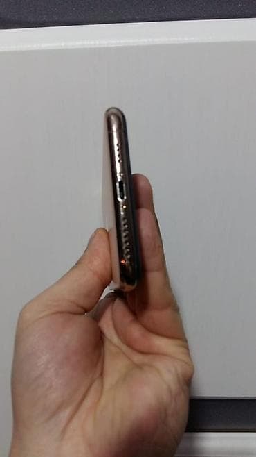 ucuz ayfon telefon: Smartfon – şık qara ön panel və qızılı metal çərçivə Xüsusiyyətlər: - — 7