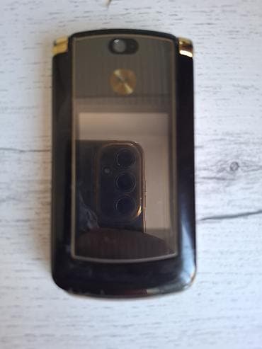 honor 7 magic lite: Motorola Razr2 V8, rəng - Qara, Düyməli — 3